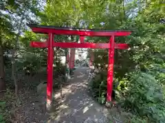 玉三稲荷神社の鳥居