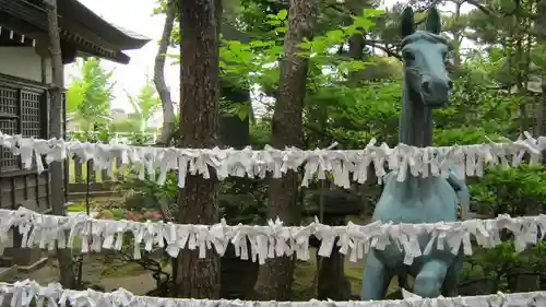 御嶽山神社の狛犬