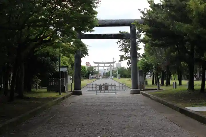 鶴谷八幡宮の鳥居