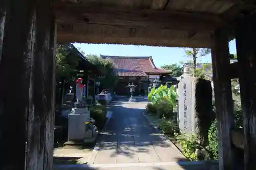 龍宝寺の本殿・本堂