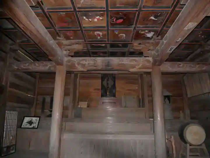 平石馬頭尊堂の本殿・本堂