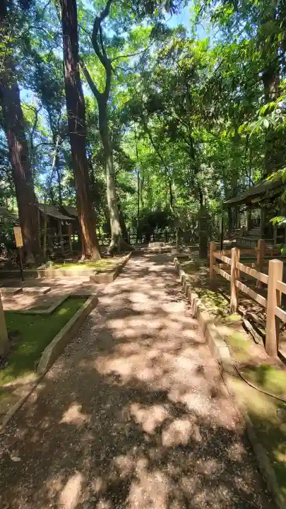 鹿島神宮の{uncategorized: "未分類", other: "その他", undefined: "問題あり", building: "その他建物", grave: "お墓", sacred_gate: "鳥居", guardian: "狛犬", statue: "像", buddha: "仏像", history: "歴史", nature: "自然", garden: "庭園", animal: "動物", pagoda: "塔", temizu: "手水舎", mountain_gate: "山門・神門", sanctuary: "本殿・本堂", subordinate: "末社・摂社", art: "芸術", scenery: "景色", jizo: "地蔵", ema: "絵馬", goshuin: "御朱印", omikuji: "おみくじ", items: "授与品その他", amulet: "お守り", goshuincho: "御朱印帳", eats: "食事", festival: "お祭り", votive_dance: "神楽", shichigosan: "七五三参", wedding: "結婚式", experience: "体験その他", initially: "初詣", around: "周辺", anti_infection: "感染症対策"}