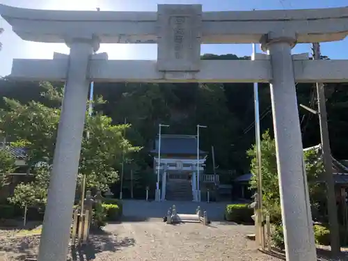 宇波西神社の鳥居