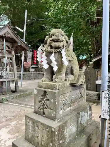 海南神社の狛犬