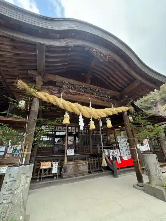 大頭神社の{uncategorized: "未分類", other: "その他", undefined: "問題あり", building: "その他建物", grave: "お墓", sacred_gate: "鳥居", guardian: "狛犬", statue: "像", buddha: "仏像", history: "歴史", nature: "自然", garden: "庭園", animal: "動物", pagoda: "塔", temizu: "手水舎", mountain_gate: "山門・神門", sanctuary: "本殿・本堂", subordinate: "末社・摂社", art: "芸術", scenery: "景色", jizo: "地蔵", ema: "絵馬", goshuin: "御朱印", omikuji: "おみくじ", items: "授与品その他", amulet: "お守り", goshuincho: "御朱印帳", eats: "食事", festival: "お祭り", votive_dance: "神楽", shichigosan: "七五三参", wedding: "結婚式", experience: "体験その他", initially: "初詣", around: "周辺", anti_infection: "感染症対策"}