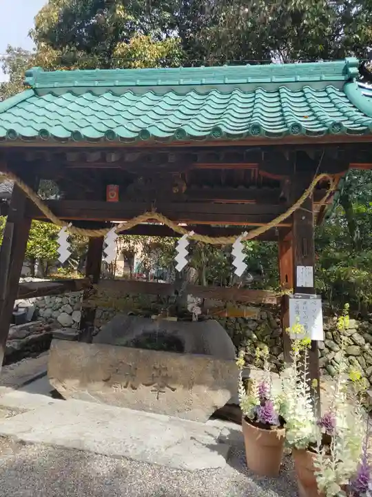 龍田大社の手水舎