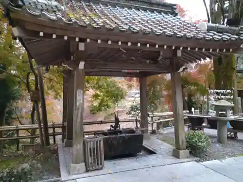 正法寺の手水舎