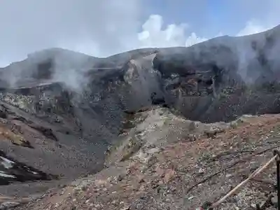 富士山頂上浅間大社奥宮の周辺