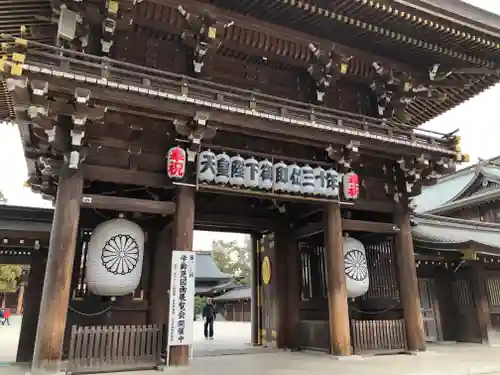 寒川神社の山門