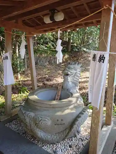 須山浅間神社の手水舎