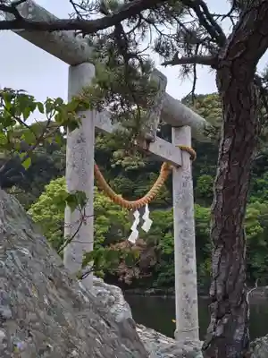 猪鼻湖神社(静岡県)