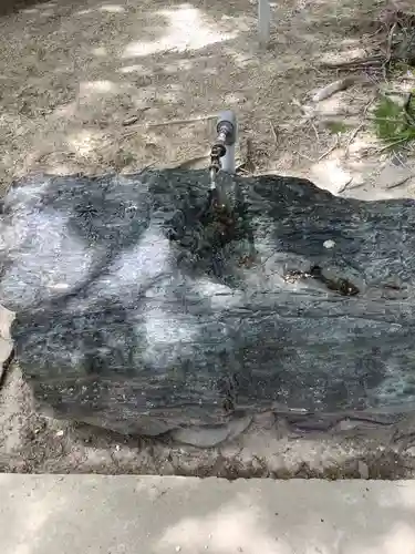 西八龍社の手水舎