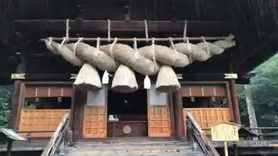 諏訪大社下社秋宮の本殿・本堂