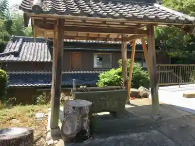 中之坊寺の手水舎