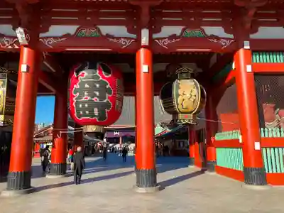 浅草寺の山門・神門