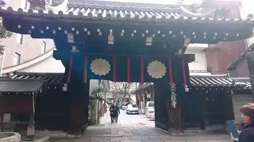 本能寺の山門