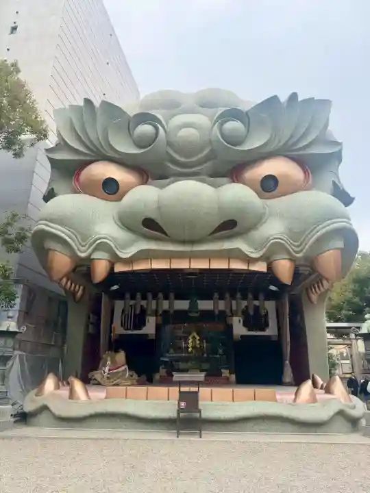 難波八阪神社の{uncategorized: "未分類", other: "その他", undefined: "問題あり", building: "その他建物", grave: "お墓", sacred_gate: "鳥居", guardian: "狛犬", statue: "像", buddha: "仏像", history: "歴史", nature: "自然", garden: "庭園", animal: "動物", pagoda: "塔", temizu: "手水舎", mountain_gate: "山門・神門", sanctuary: "本殿・本堂", subordinate: "末社・摂社", art: "芸術", scenery: "景色", jizo: "地蔵", ema: "絵馬", goshuin: "御朱印", omikuji: "おみくじ", items: "授与品その他", amulet: "お守り", goshuincho: "御朱印帳", eats: "食事", festival: "お祭り", votive_dance: "神楽", shichigosan: "七五三参", wedding: "結婚式", experience: "体験その他", initially: "初詣", around: "周辺", anti_infection: "感染症対策"}