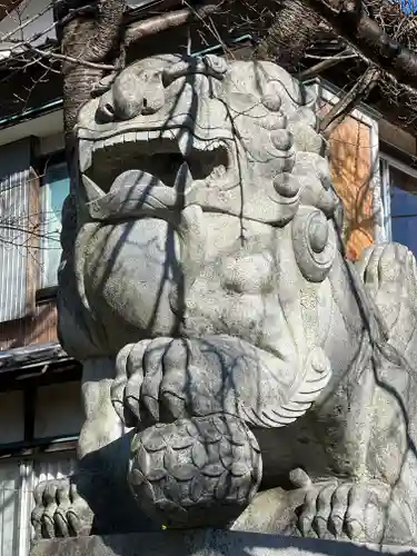 冨士御室浅間神社の狛犬