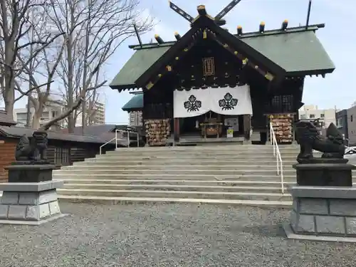 札幌諏訪神社の本殿・本堂