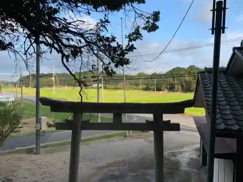 八幡神社の鳥居