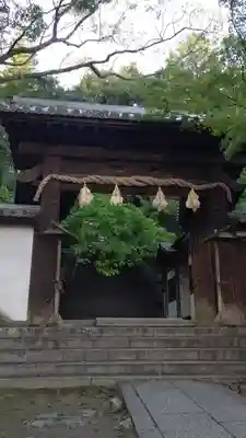 東雲神社の山門・神門