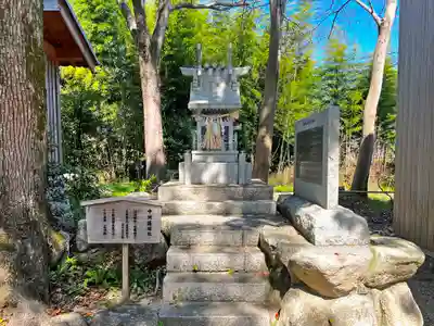 下新川神社の末社・摂社
