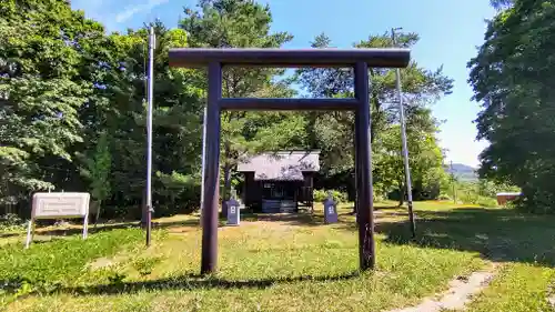 幌岡神社の鳥居