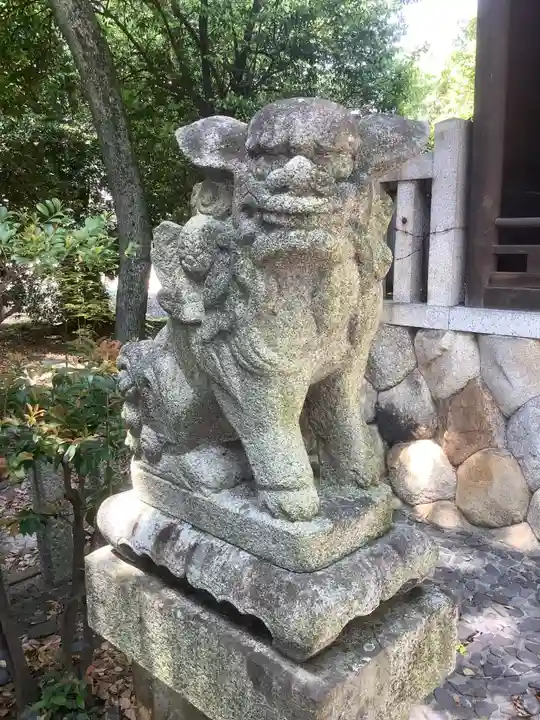 八幡社(下条町)の狛犬