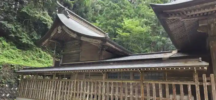 熱日高彦神社の本殿・本堂