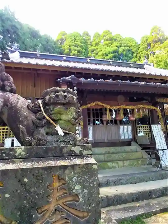 男女神社の狛犬