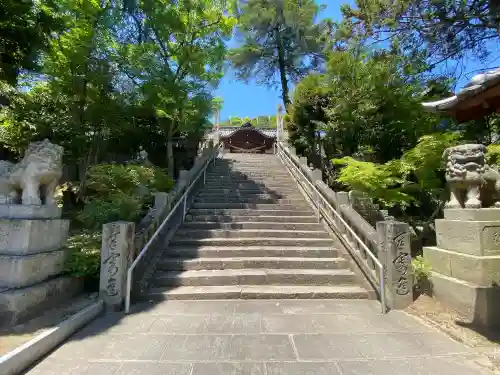 真止戸山神社の{uncategorized: "未分類", other: "その他", undefined: "問題あり", building: "その他建物", grave: "お墓", sacred_gate: "鳥居", guardian: "狛犬", statue: "像", buddha: "仏像", history: "歴史", nature: "自然", garden: "庭園", animal: "動物", pagoda: "塔", temizu: "手水舎", mountain_gate: "山門・神門", sanctuary: "本殿・本堂", subordinate: "末社・摂社", art: "芸術", scenery: "景色", jizo: "地蔵", ema: "絵馬", goshuin: "御朱印", omikuji: "おみくじ", items: "授与品その他", amulet: "お守り", goshuincho: "御朱印帳", eats: "食事", festival: "お祭り", votive_dance: "神楽", shichigosan: "七五三参", wedding: "結婚式", experience: "体験その他", initially: "初詣", around: "周辺", anti_infection: "感染症対策"}