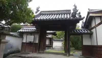 徳融寺の山門・神門