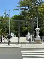 寒川神社の{uncategorized: "未分類", other: "その他", undefined: "問題あり", building: "その他建物", grave: "お墓", sacred_gate: "鳥居", guardian: "狛犬", statue: "像", buddha: "仏像", history: "歴史", nature: "自然", garden: "庭園", animal: "動物", pagoda: "塔", temizu: "手水舎", mountain_gate: "山門・神門", sanctuary: "本殿・本堂", subordinate: "末社・摂社", art: "芸術", scenery: "景色", jizo: "地蔵", ema: "絵馬", goshuin: "御朱印", omikuji: "おみくじ", items: "授与品その他", amulet: "お守り", goshuincho: "御朱印帳", eats: "食事", festival: "お祭り", votive_dance: "神楽", shichigosan: "七五三参", wedding: "結婚式", experience: "体験その他", initially: "初詣", around: "周辺", anti_infection: "感染症対策"}