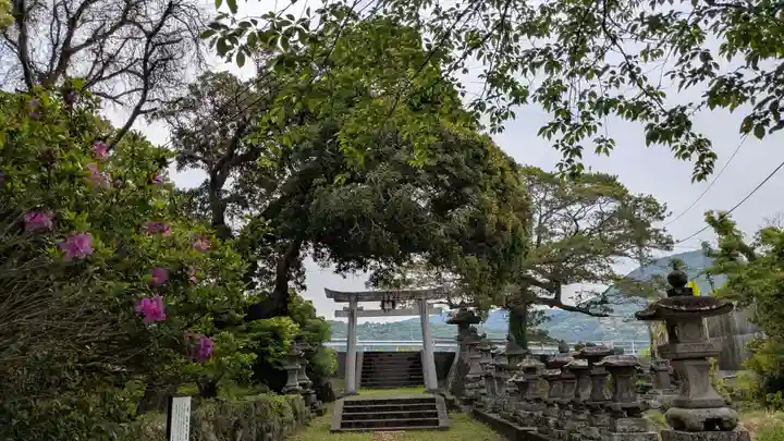岩崎神社の景色