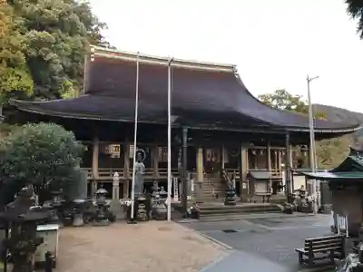 青岸渡寺の本殿・本堂