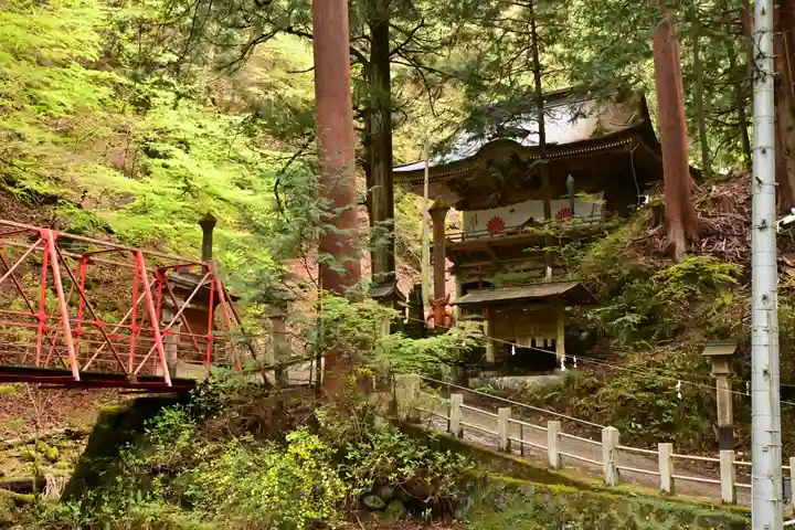 大嶽山那賀都神社(山梨県)