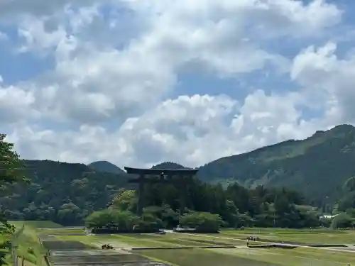 熊野本宮大社の{uncategorized: "未分類", other: "その他", undefined: "問題あり", building: "その他建物", grave: "お墓", sacred_gate: "鳥居", guardian: "狛犬", statue: "像", buddha: "仏像", history: "歴史", nature: "自然", garden: "庭園", animal: "動物", pagoda: "塔", temizu: "手水舎", mountain_gate: "山門・神門", sanctuary: "本殿・本堂", subordinate: "末社・摂社", art: "芸術", scenery: "景色", jizo: "地蔵", ema: "絵馬", goshuin: "御朱印", omikuji: "おみくじ", items: "授与品その他", amulet: "お守り", goshuincho: "御朱印帳", eats: "食事", festival: "お祭り", votive_dance: "神楽", shichigosan: "七五三参", wedding: "結婚式", experience: "体験その他", initially: "初詣", around: "周辺", anti_infection: "感染症対策"}
