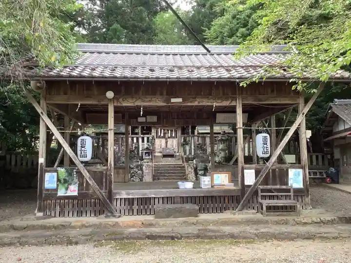 天鷹神社の本殿・本堂