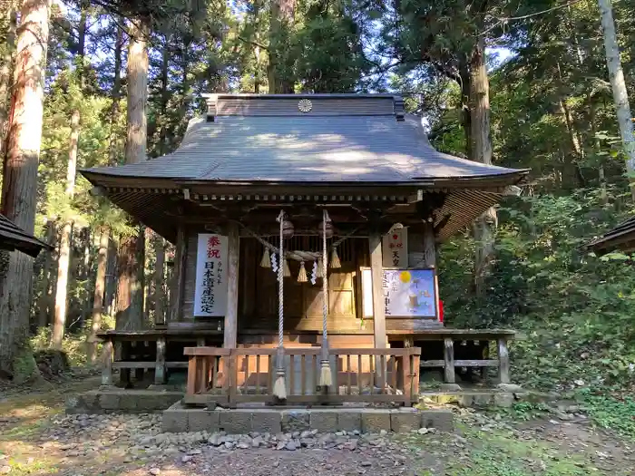 黄金山神社の本殿