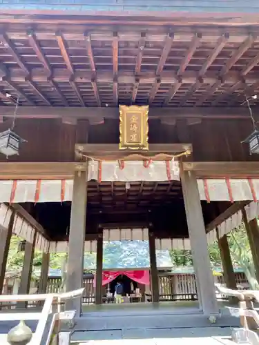 金崎宮の本殿・本堂