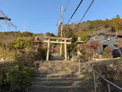 玉津岡神社の{uncategorized: "未分類", other: "その他", undefined: "問題あり", building: "その他建物", grave: "お墓", sacred_gate: "鳥居", guardian: "狛犬", statue: "像", buddha: "仏像", history: "歴史", nature: "自然", garden: "庭園", animal: "動物", pagoda: "塔", temizu: "手水舎", mountain_gate: "山門・神門", sanctuary: "本殿・本堂", subordinate: "末社・摂社", art: "芸術", scenery: "景色", jizo: "地蔵", ema: "絵馬", goshuin: "御朱印", omikuji: "おみくじ", items: "授与品その他", amulet: "お守り", goshuincho: "御朱印帳", eats: "食事", festival: "お祭り", votive_dance: "神楽", shichigosan: "七五三参", wedding: "結婚式", experience: "体験その他", initially: "初詣", around: "周辺", anti_infection: "感染症対策"}