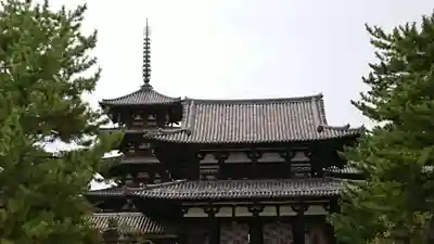 法隆寺の山門・神門
