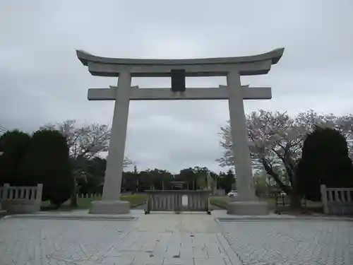 鶴谷八幡宮の鳥居