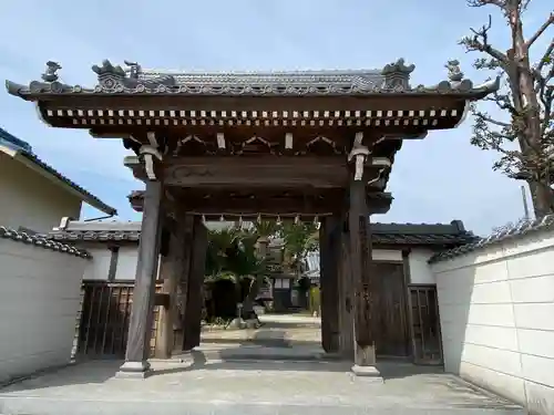神宮寺の山門・神門