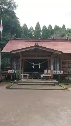 霧島岑神社の本殿