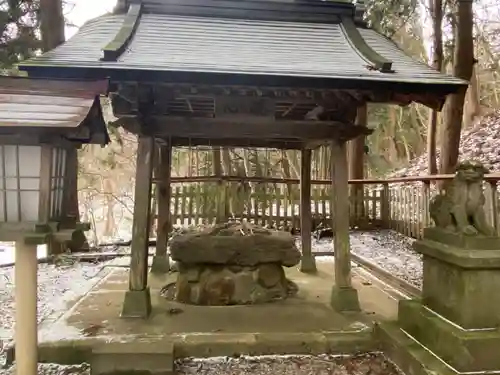 九戸神社の手水舎