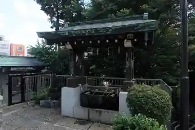 田端八幡神社の手水舎