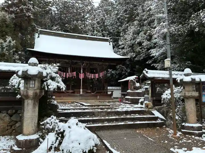 長尾天満宮の{uncategorized: "未分類", other: "その他", undefined: "問題あり", building: "その他建物", grave: "お墓", sacred_gate: "鳥居", guardian: "狛犬", statue: "像", buddha: "仏像", history: "歴史", nature: "自然", garden: "庭園", animal: "動物", pagoda: "塔", temizu: "手水舎", mountain_gate: "山門・神門", sanctuary: "本殿・本堂", subordinate: "末社・摂社", art: "芸術", scenery: "景色", jizo: "地蔵", ema: "絵馬", goshuin: "御朱印", omikuji: "おみくじ", items: "授与品その他", amulet: "お守り", goshuincho: "御朱印帳", eats: "食事", festival: "お祭り", votive_dance: "神楽", shichigosan: "七五三参", wedding: "結婚式", experience: "体験その他", initially: "初詣", around: "周辺", anti_infection: "感染症対策"}