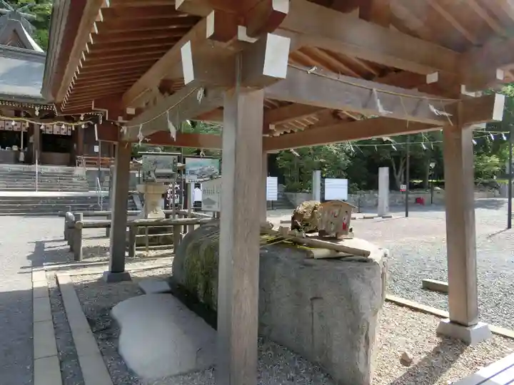 石見国一宮 物部神社の手水舎