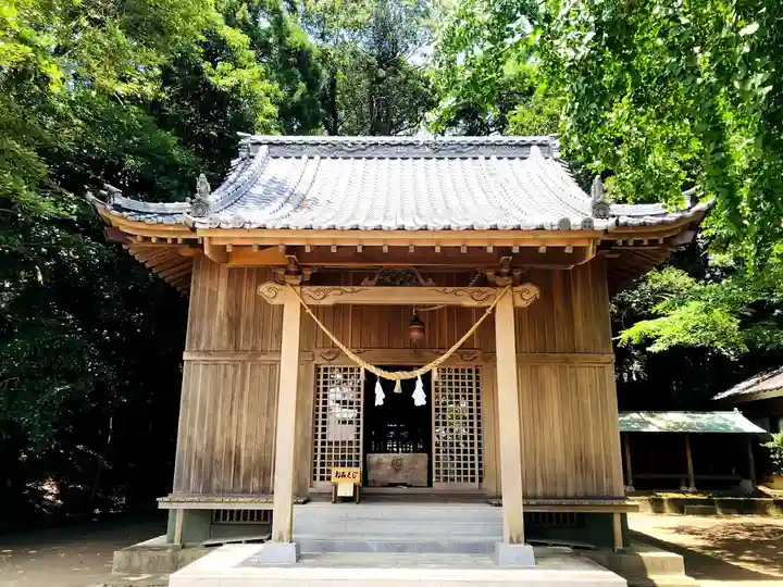 富田八幡神社の本殿・本堂